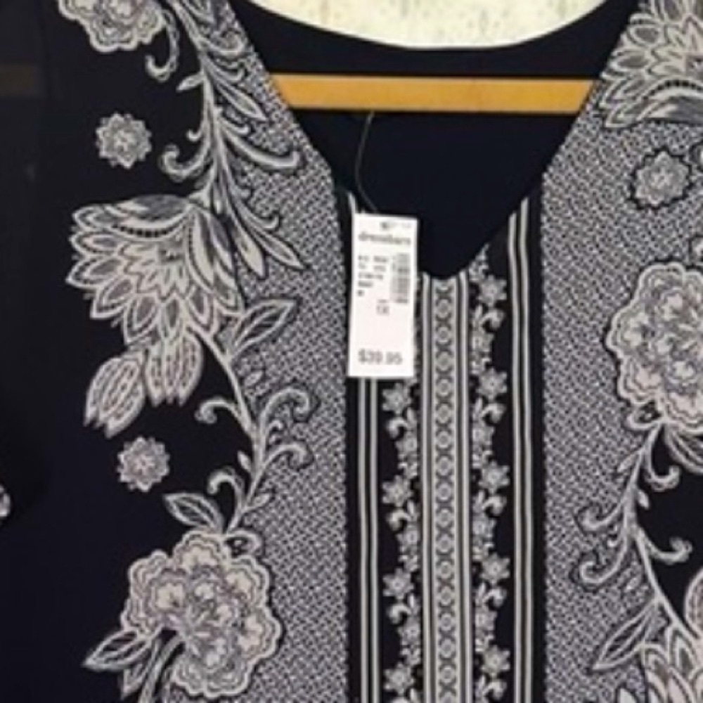 Dress Barn Woman’s - Picture 2 of 4